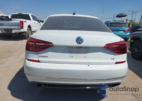 2018 Volkswagen Passat 2.0T R-Line/2.0T S из США, поврежденный, VIN 1VWAA7A30JC005215